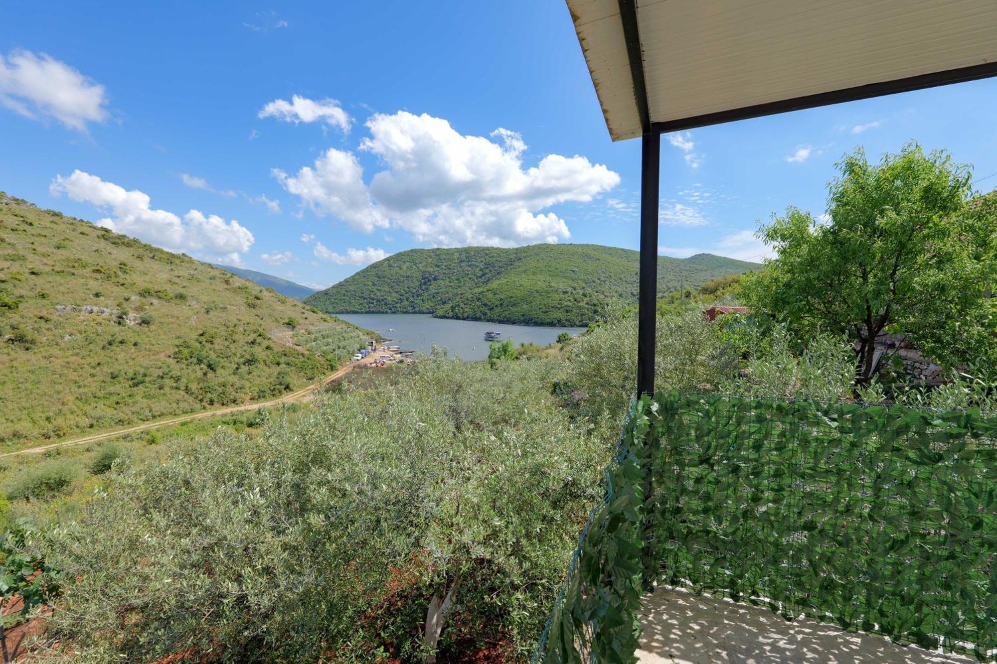 Lago Calmo Villa 卡萨米尔 外观 照片