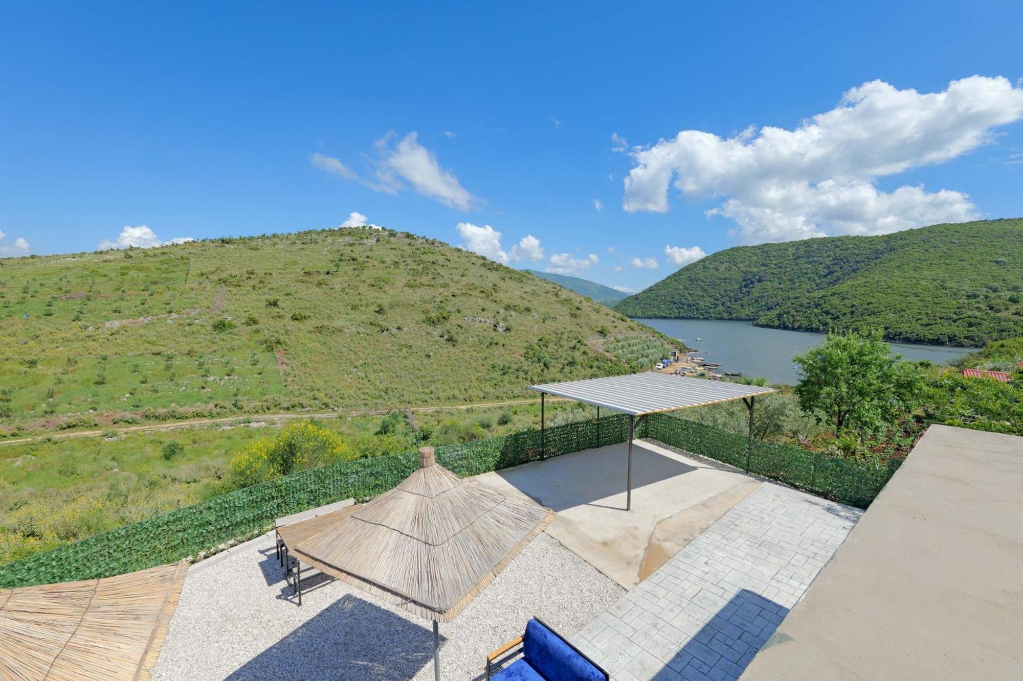Lago Calmo Villa 卡萨米尔 外观 照片